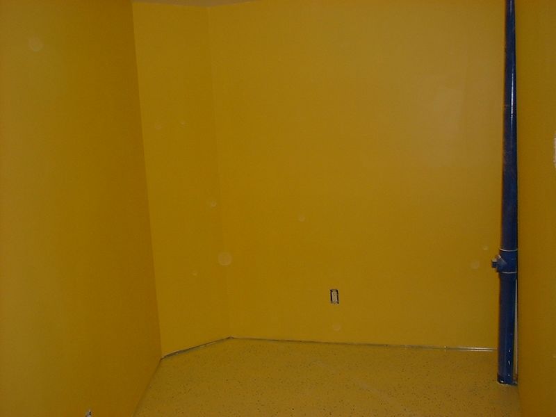 File:Storage closet paint floor.jpg