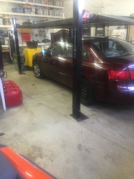 File:Garage Car Lift.jpg