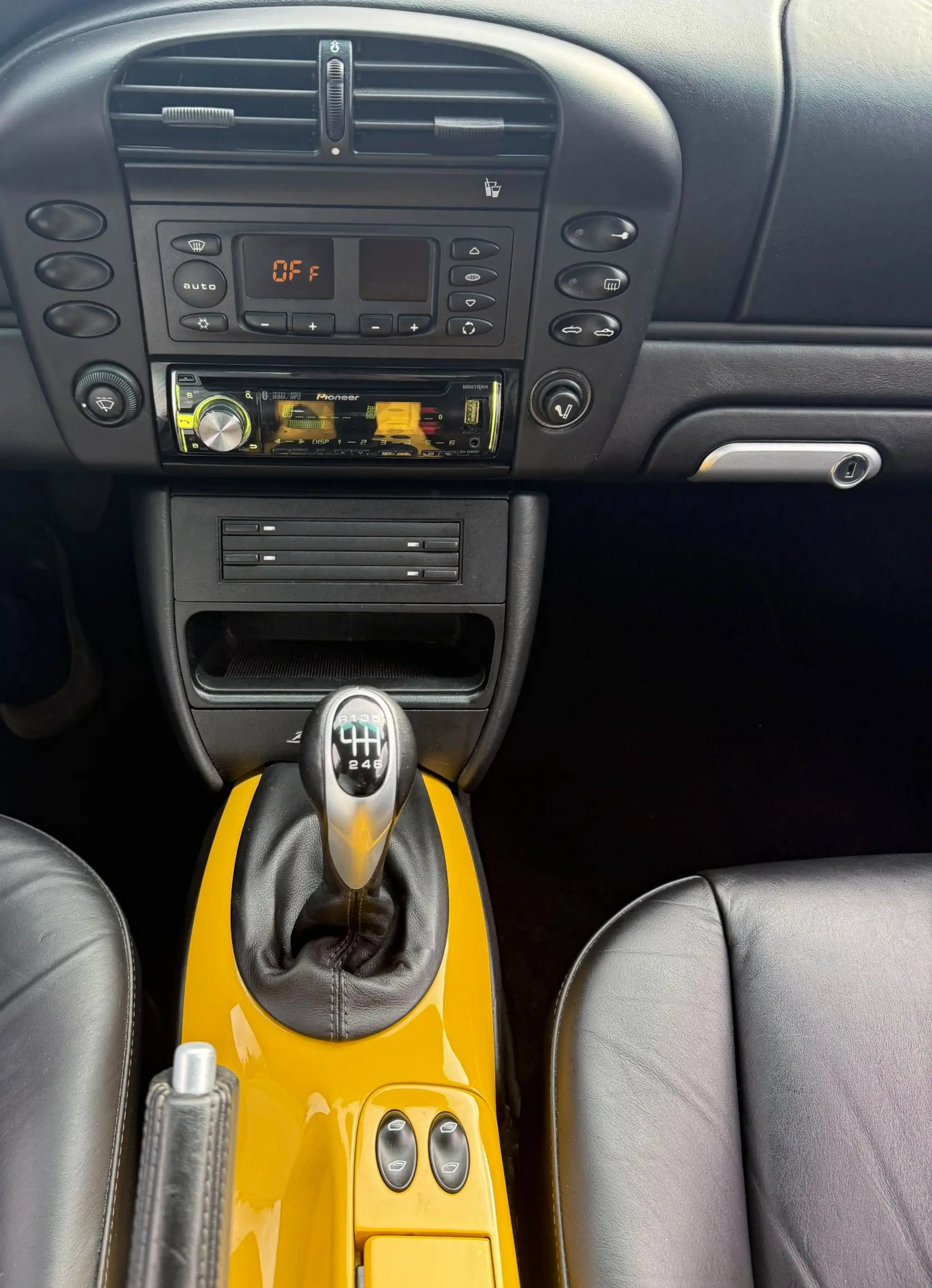 2004 porsche boxster-s IMG 5794-37040-scaled-tiny-2048x0.webp