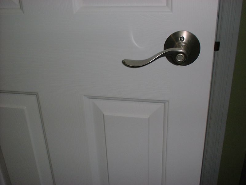 File:Door knobs1.jpg