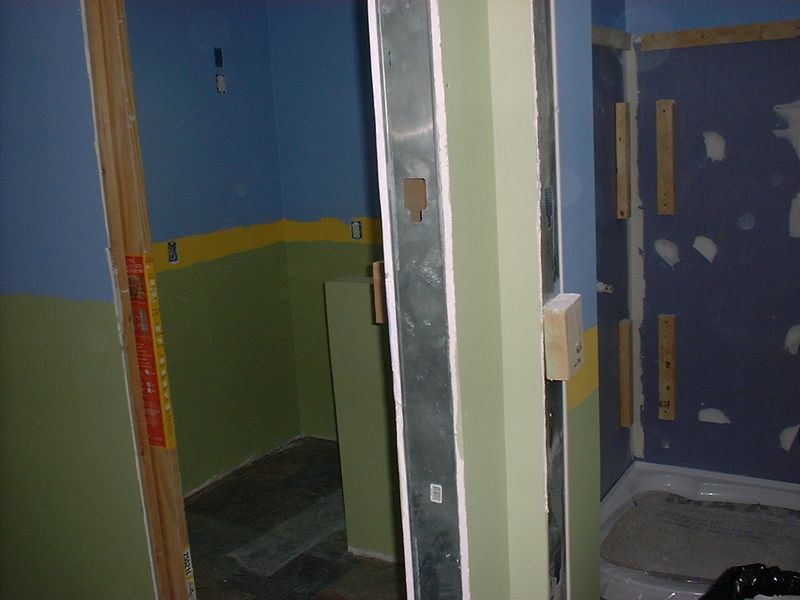 File:Bathroom paint.jpg